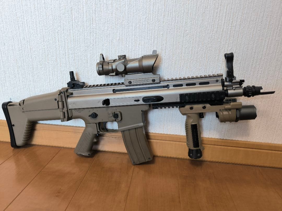 SCARスカーCQC電動ガンBOYsボーイズフル装備スコープ、グリップライト付