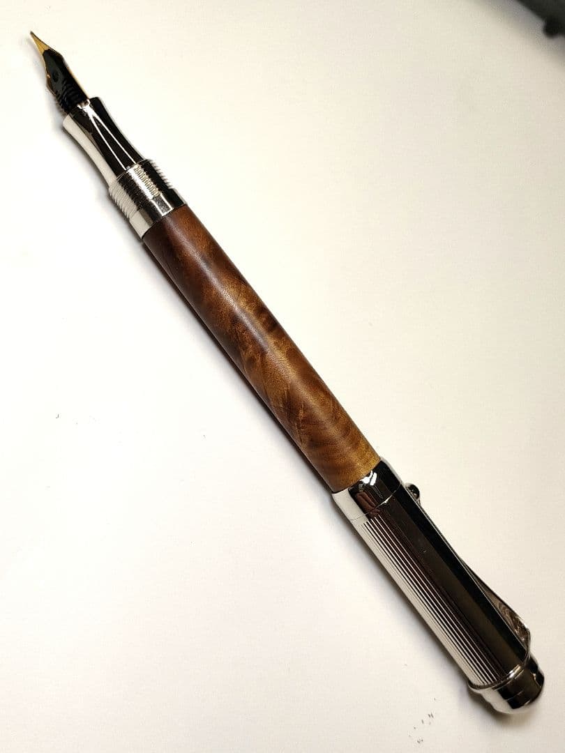 【白檀】レトロドーム万年筆