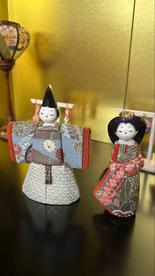 Usa 　お雛様、木目込人形、台付