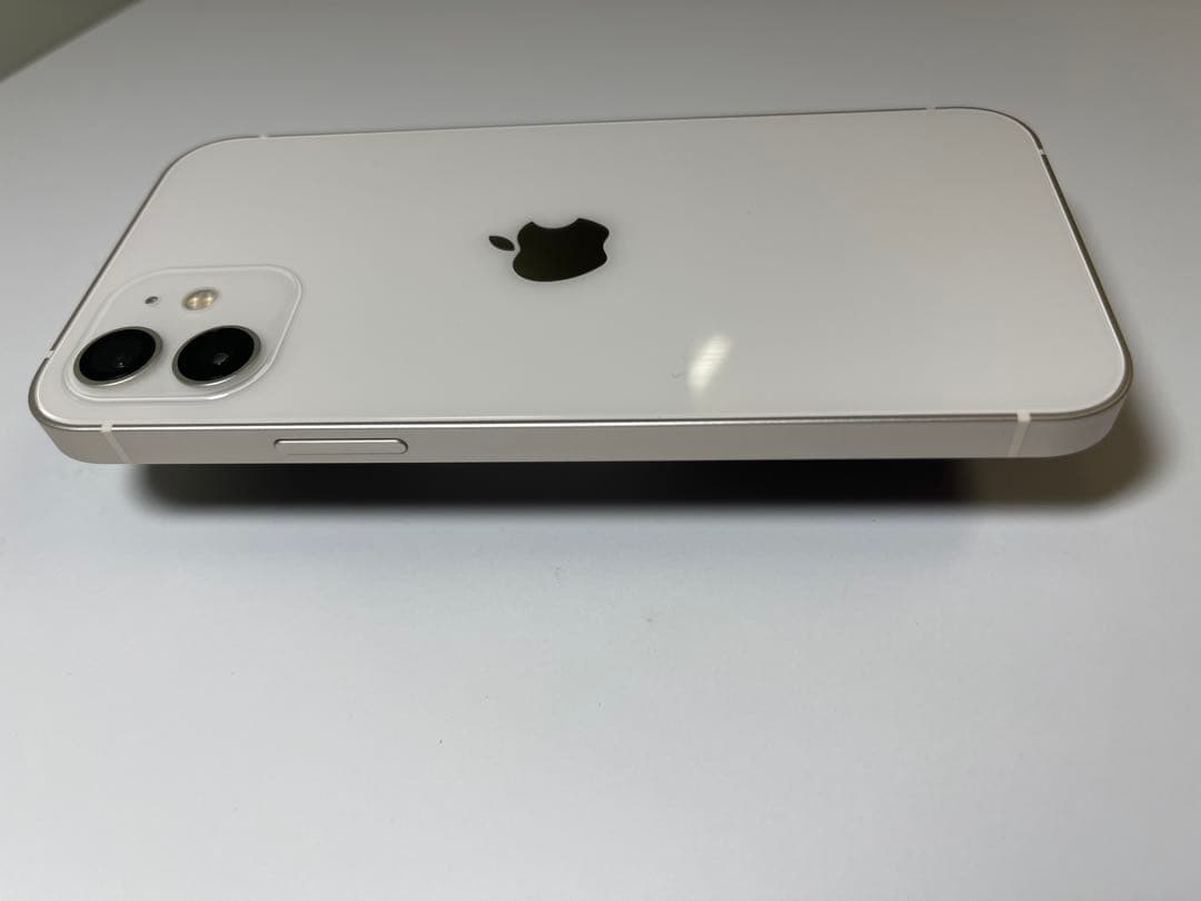 美品！iPhone 12 ホワイト 128GB Sim Free!