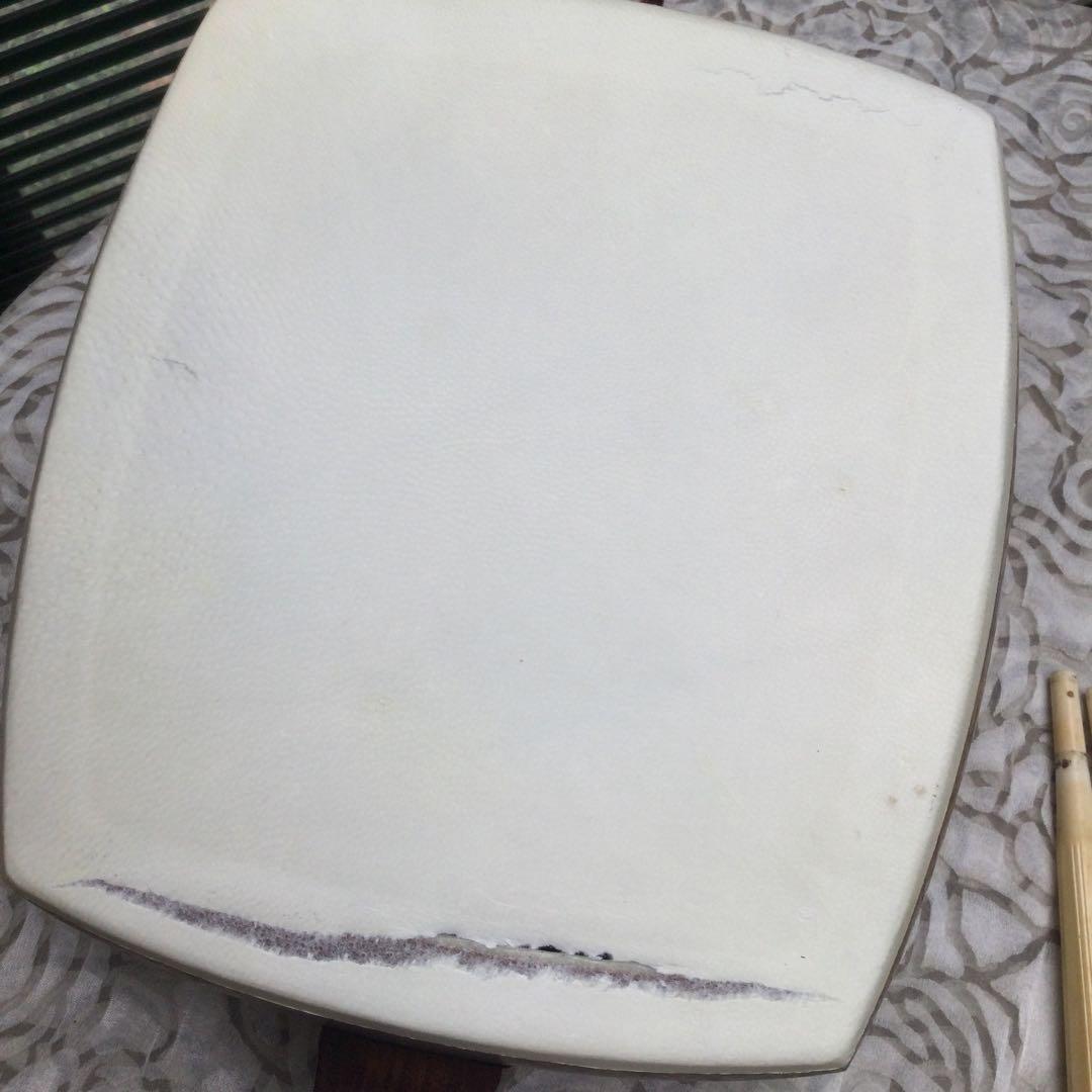 三味線 本体　紫檀材、取手付き、象牙風