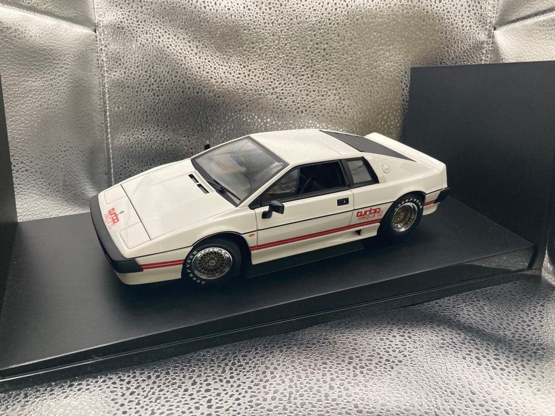 AUTOart ロータス エスプリ ターボ S2 1/18  オートアート
