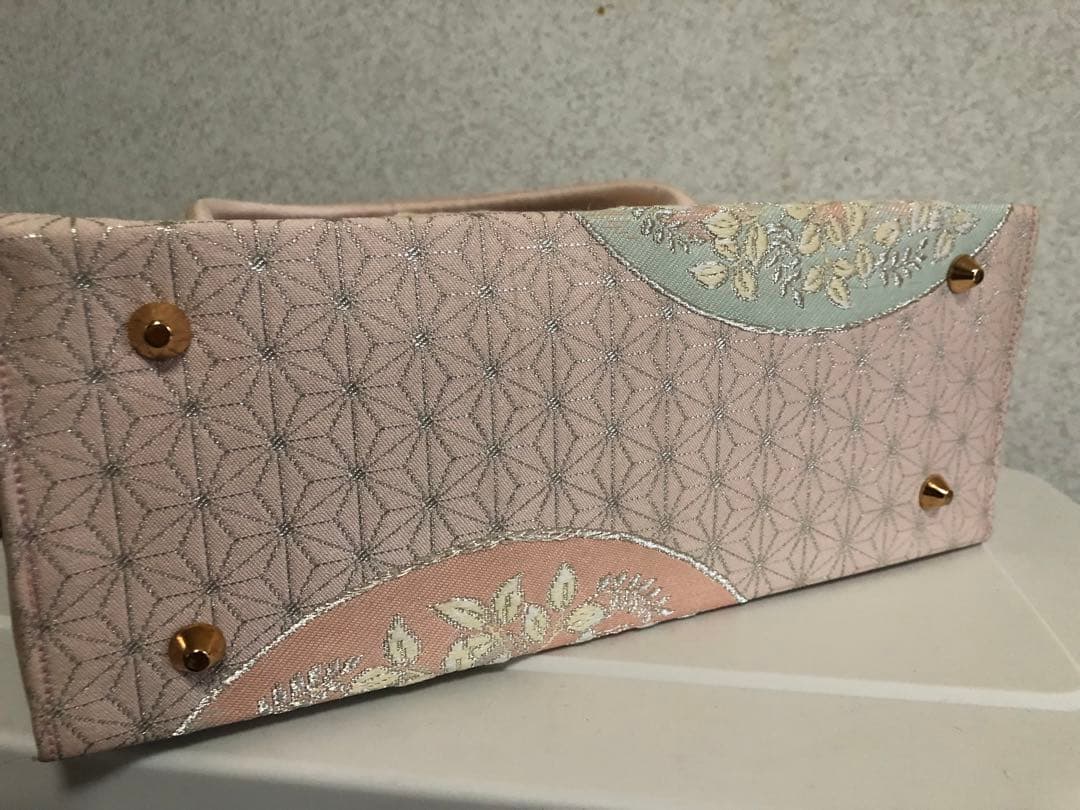 利休バッグ　刺繍入りピンク系和装用バッグ