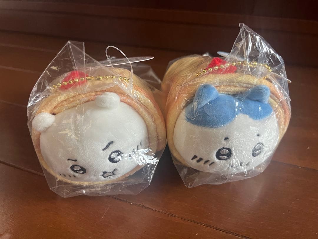 ちいかわ 三つ星レストランのトルティーヤなマスコット　ハチワレ　ちいかわタグ付き