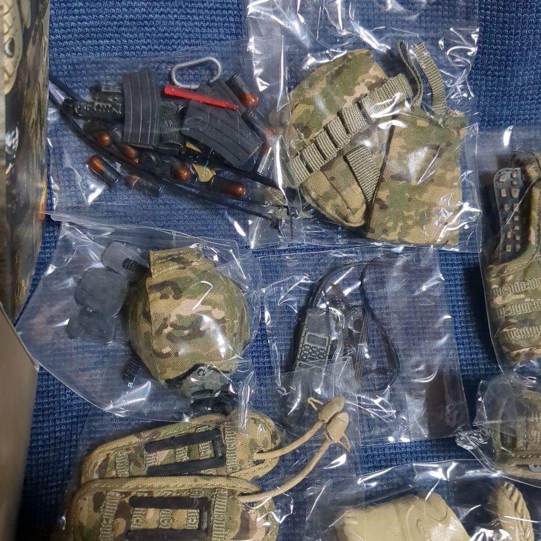 1/6.12インチ　ミリタリーフィギュア　傭兵装備セットTYNCORP PMC