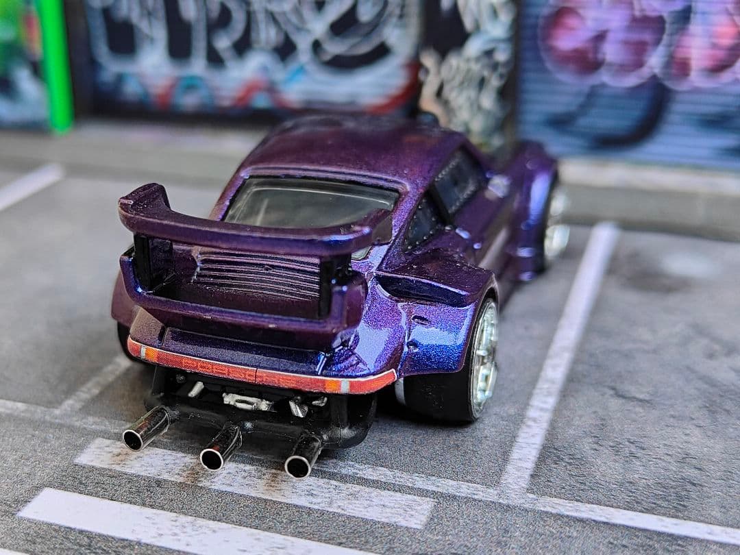 ホットウィールカスタム ポルシェ RWB マジョーラ紫 ✩深リム☆トミカ改造