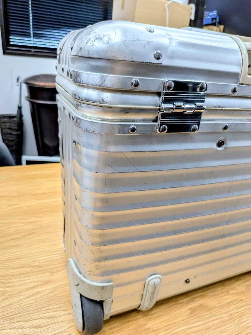 リモワパイロット37Lタスロック