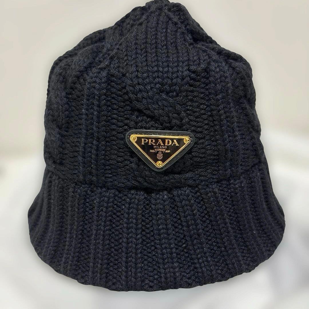PRADA ブラック ニット帽 Sサイズ