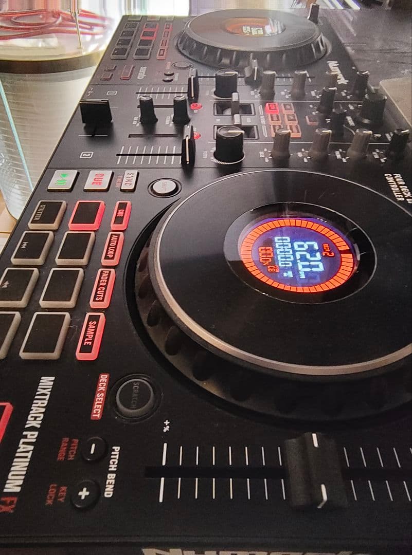 DJコントローラー Numark MIXTRACK PLATINUM FX