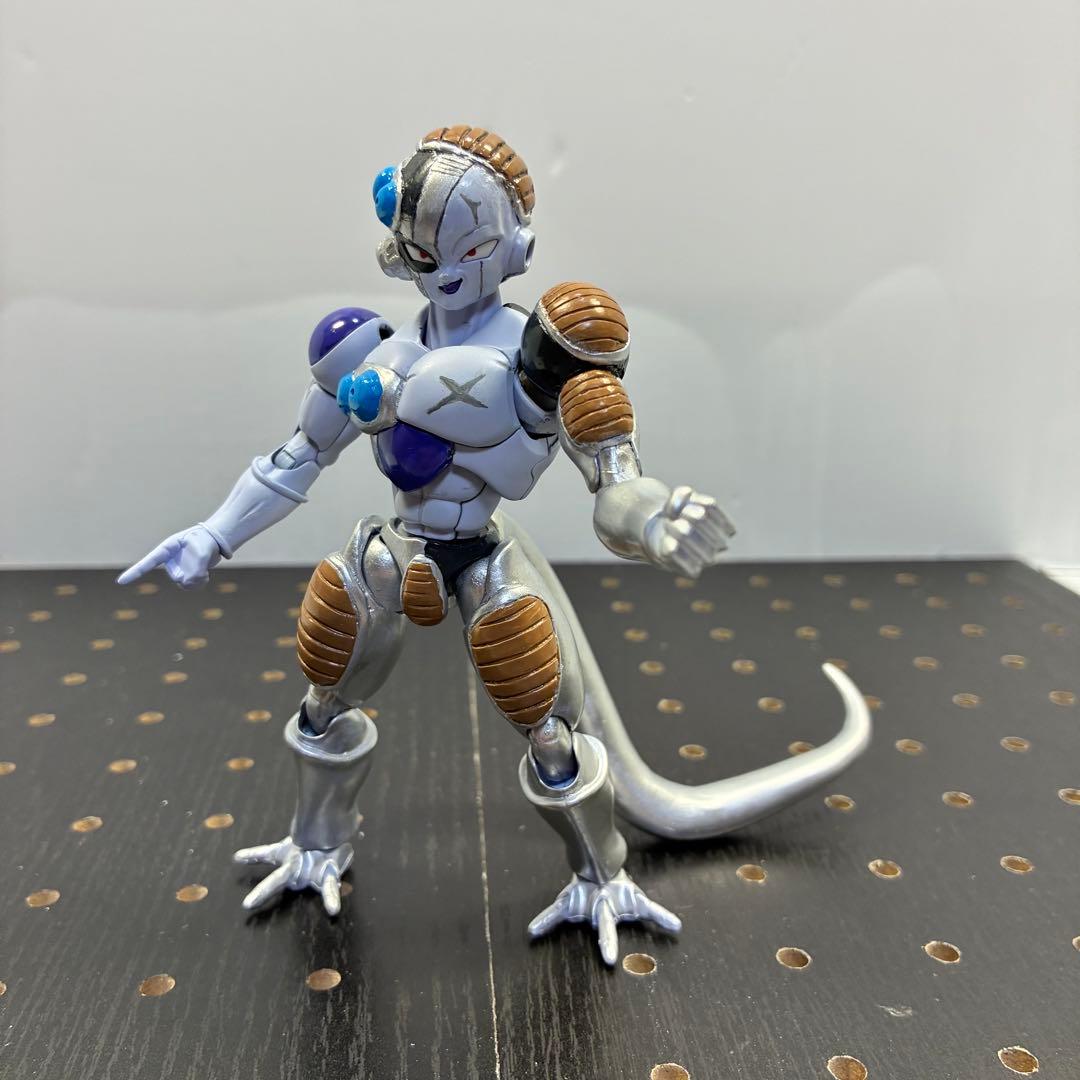 ドラゴンボール　フリーザ　プラモデル　ジャンク