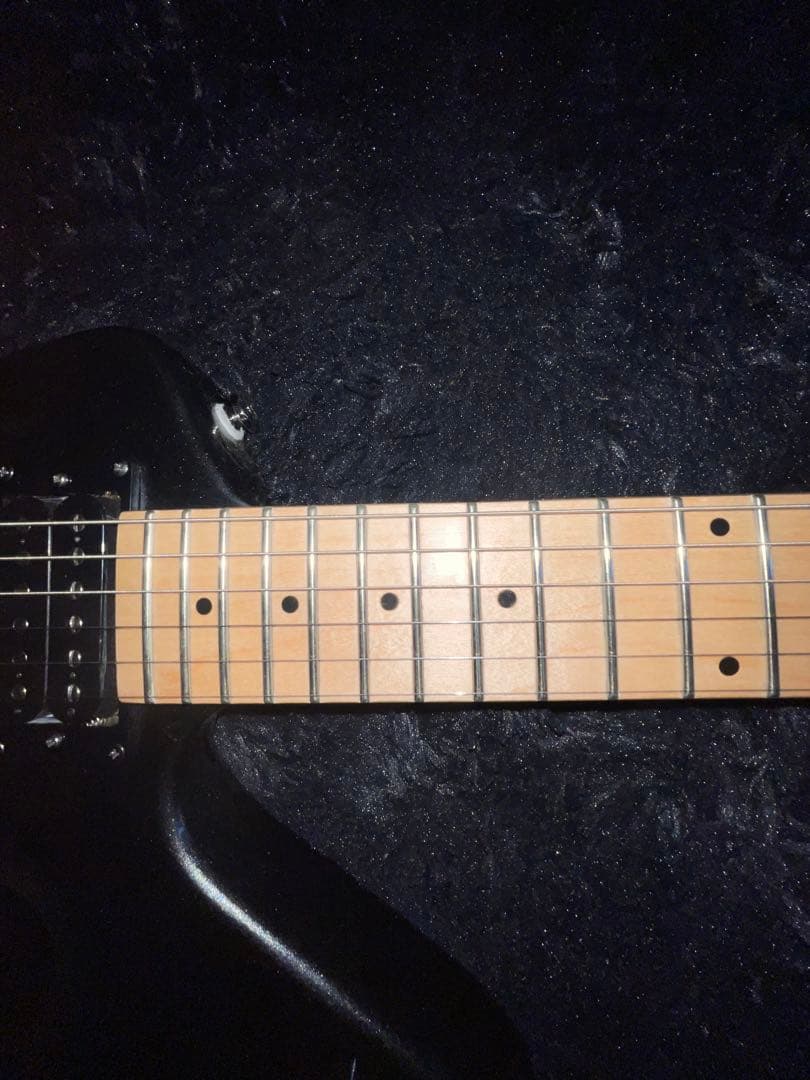 KRAMER Tracii Guns Gunstarランダムスター？