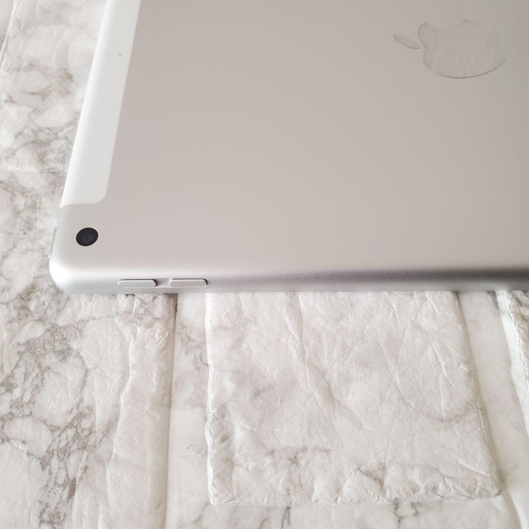 255 iPad 8世代 32GB SIMフリー シルバー