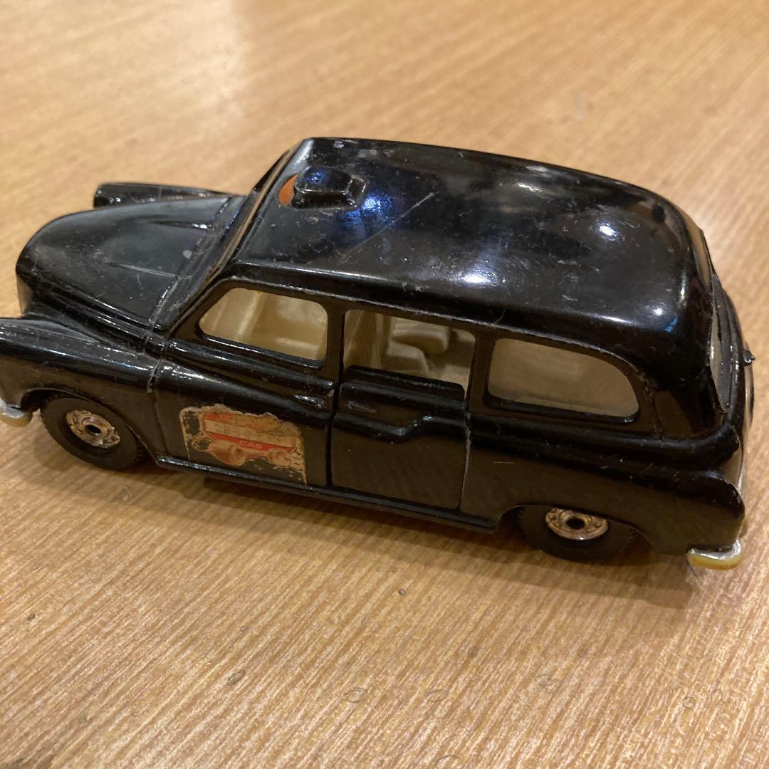 ロンドン・タクシー ミニカー コーギー社初期モデル