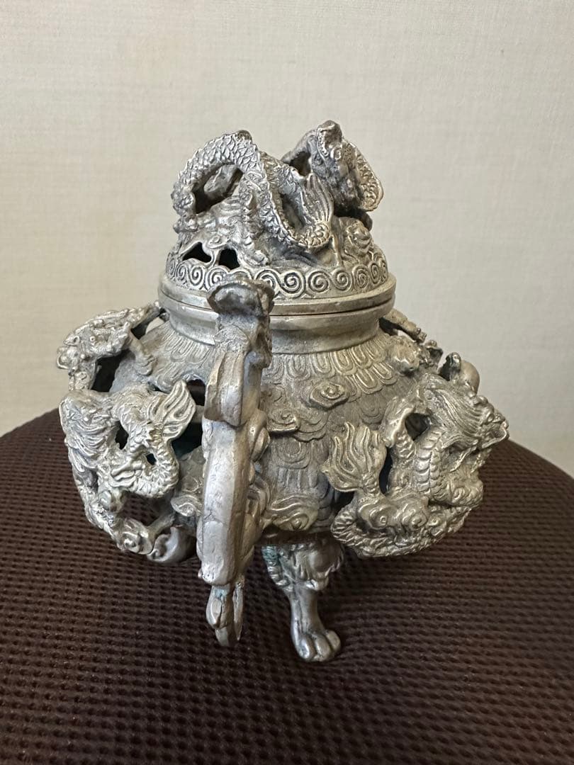 九つの龍の香炉 骨董品