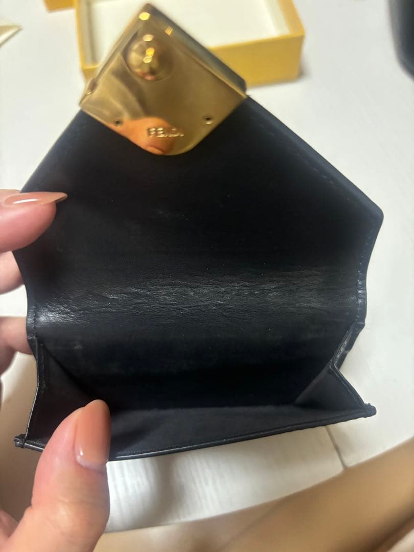 【国内正規品】FENDI ブラックレザー ミニ財布