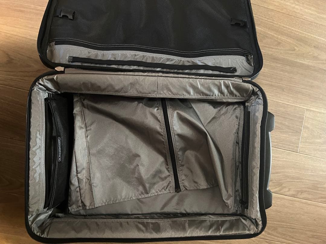 ヴィクトリノックス製スーツケース - 清潔で丁寧に使用された高品質モデル