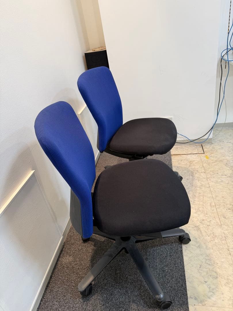 内田洋行椅子2脚 ルディオチェア/ミドルバック肘なしLLA2-100型