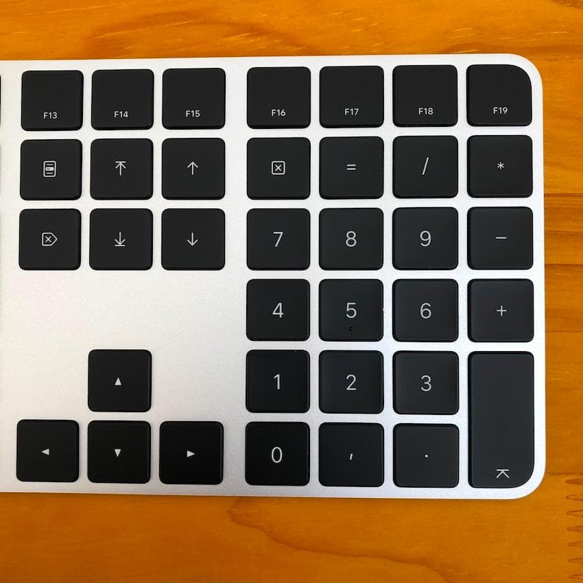 極上品｜USB-C｜Touch ID｜Magic Keyboard｜BLACK