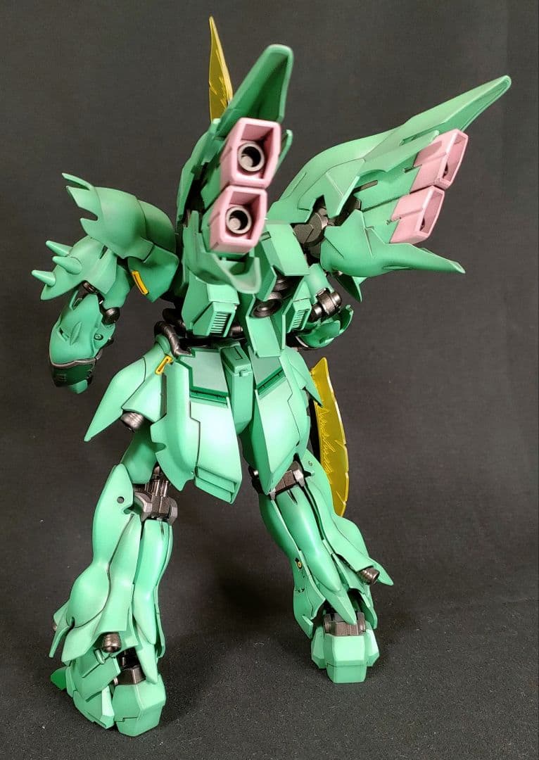 ガンプラ 塗装済 完成品 HGUC 1/144 シナンジュ ララア専用