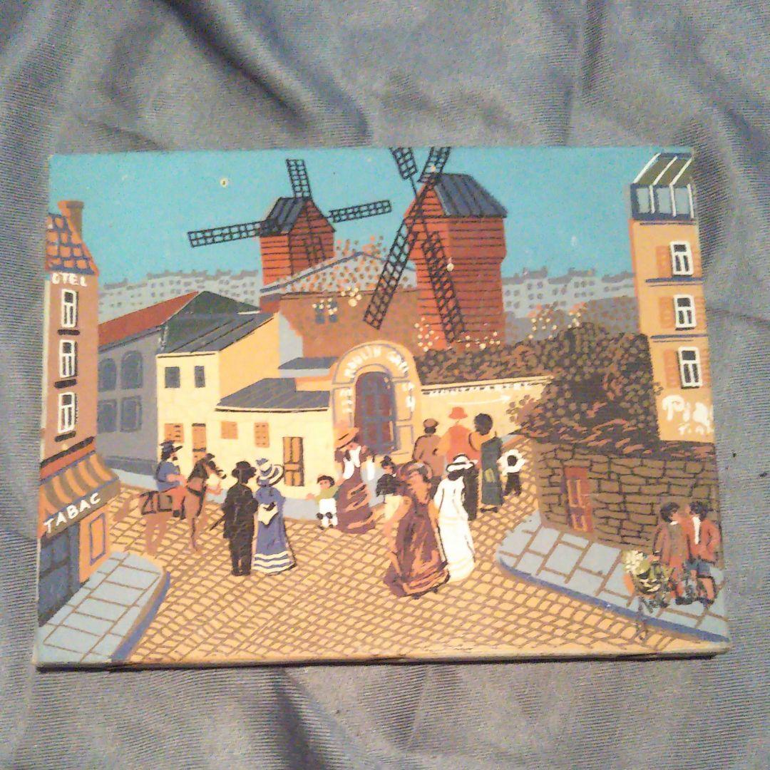 フランス　パリ　モンマルトルの風景　喫茶店で人気　セーヌ川沿い販売店で購入