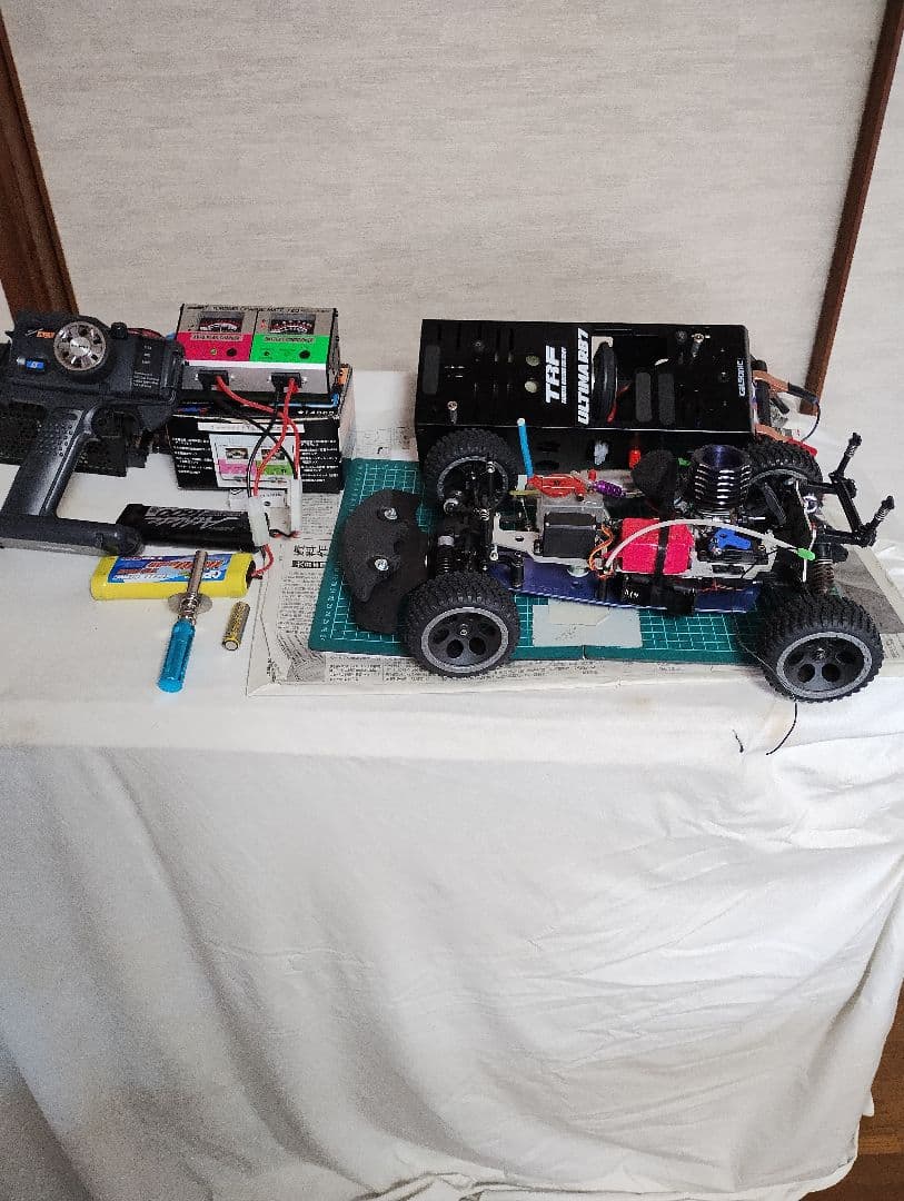 始動・稼働確認済み、京商製２速式エンジン ラジコンカー 本体と付属品