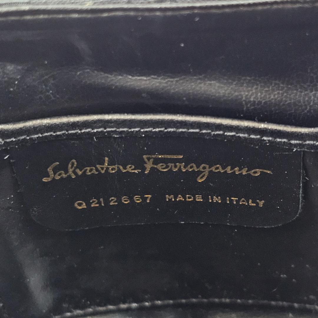 ✨美品✨フェラガモ 斜め掛けショルダーバッグ ミニ タッセル 黒✨