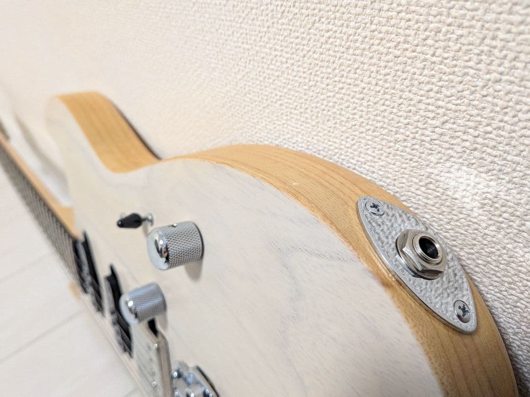 【送料無料】 Saito Guitars S-622 Trans White