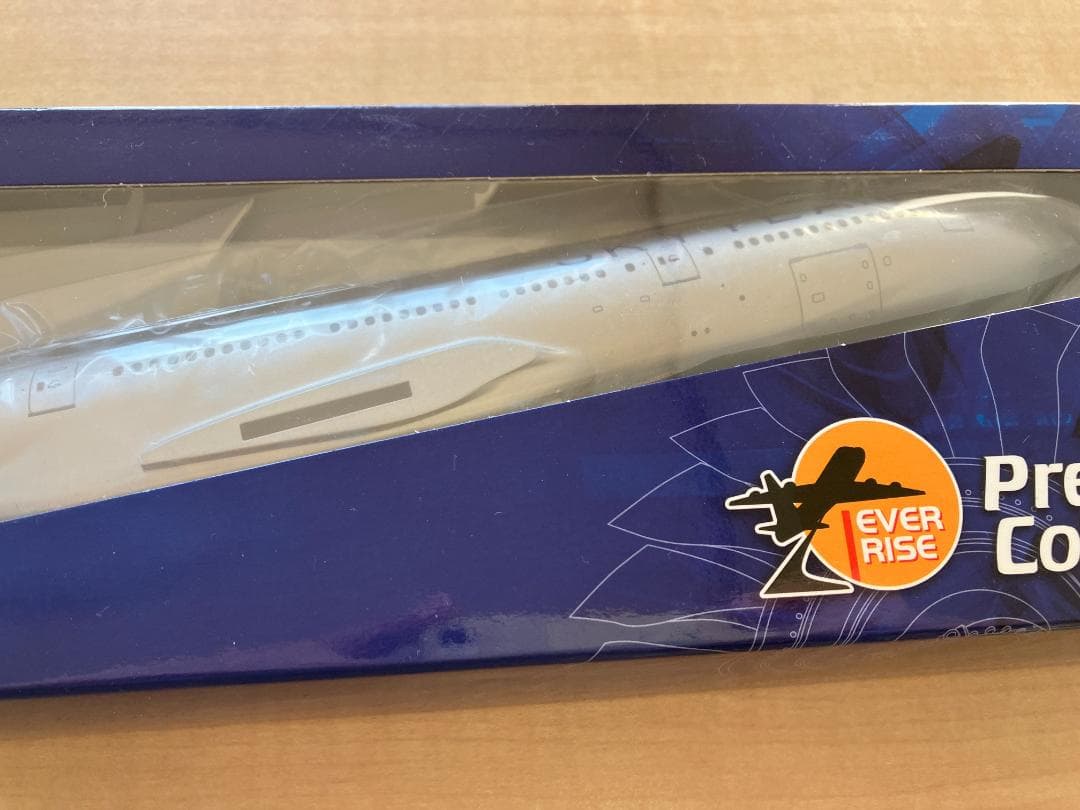 スカイチーム　飛行機模型　B777-200LR　1/200　　　　つ