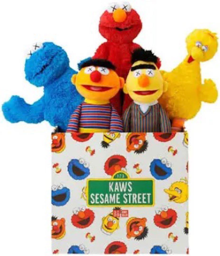 ぬいぐるみ KAWS Sesame Street Uniqlo Plush Toy
