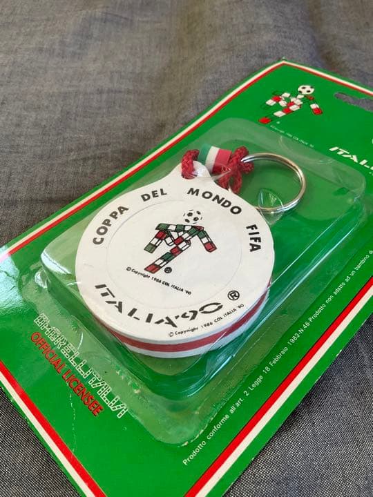 FIFAサッカーワールドカップ1990イタリア大会公式グッズ（チャーム）希少品