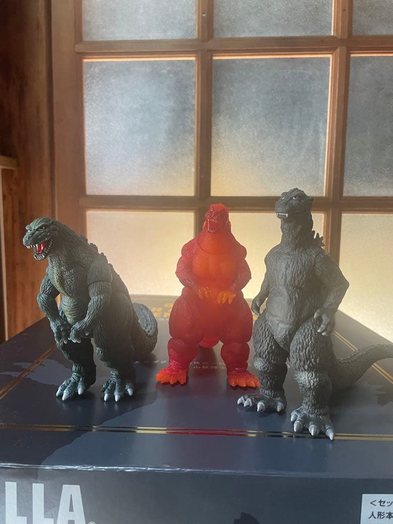 ⭐︎ゴジラ50周年メモリアルボックス⭐︎