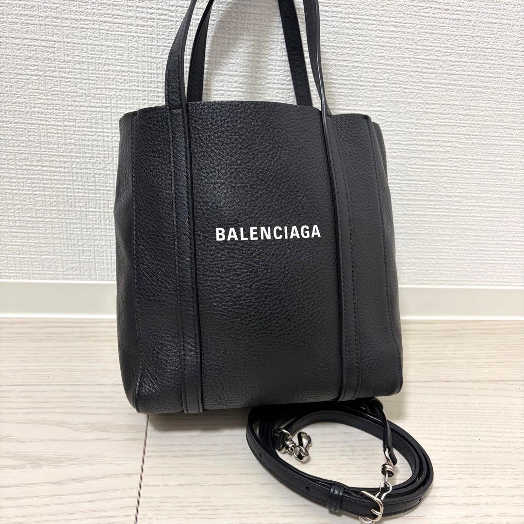 ✨美品✨バレンシアガ　エブリデイ　XXS　2wayハンドバッグ　オールレザー　黒