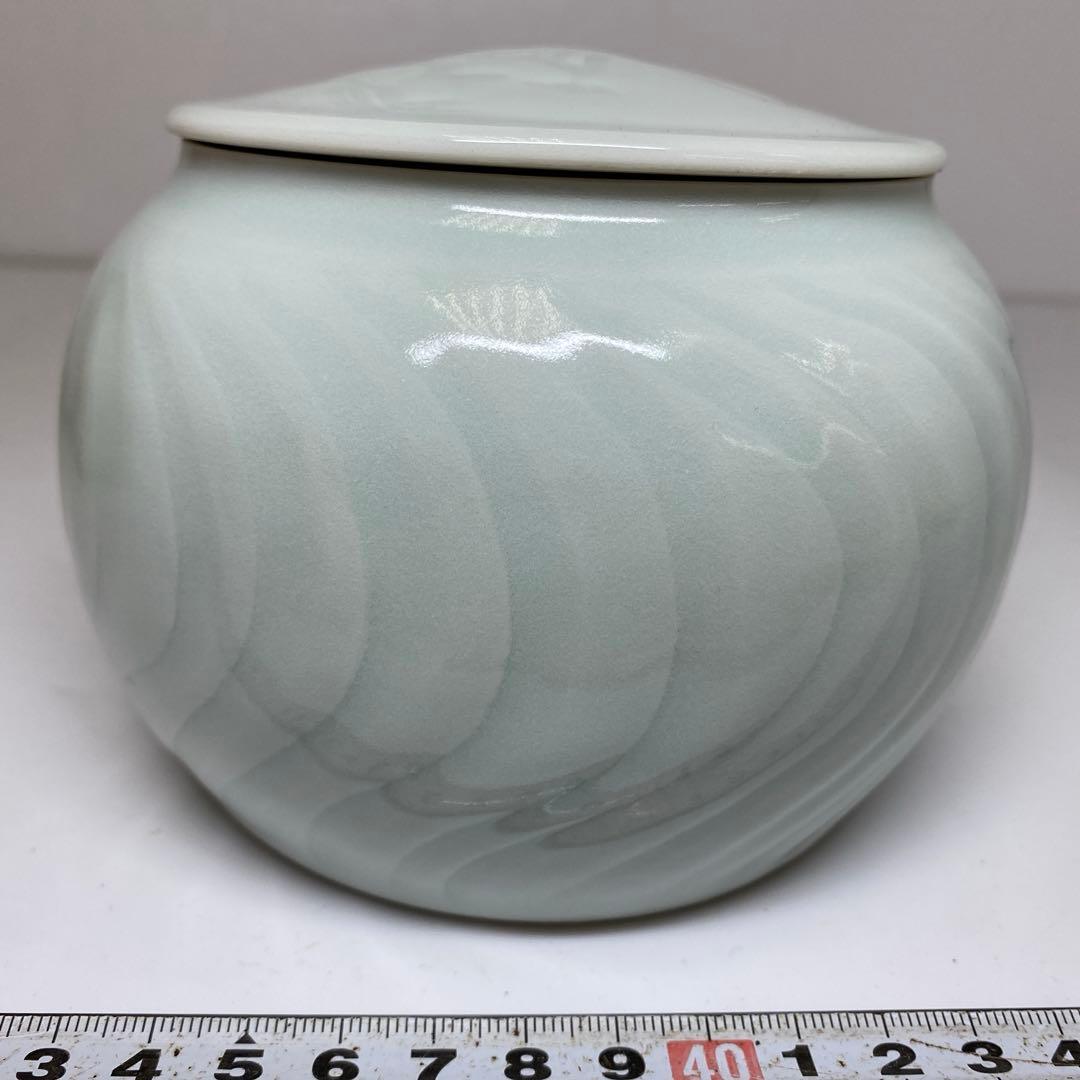 川瀬満之　白磁鶴文蓋物　共箱　直径約12cm 東N7-0910③