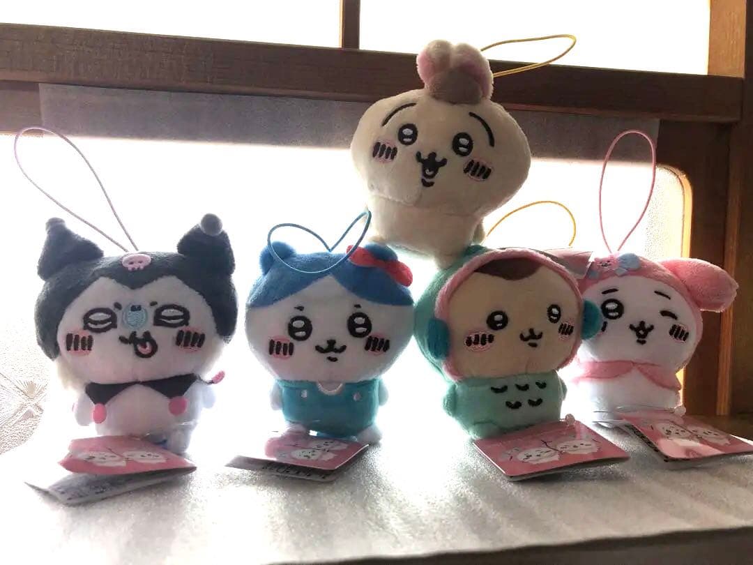 【全種】ちいかわぬいぐるみストラップ付き 約10cm ちいかわ×サンリオ