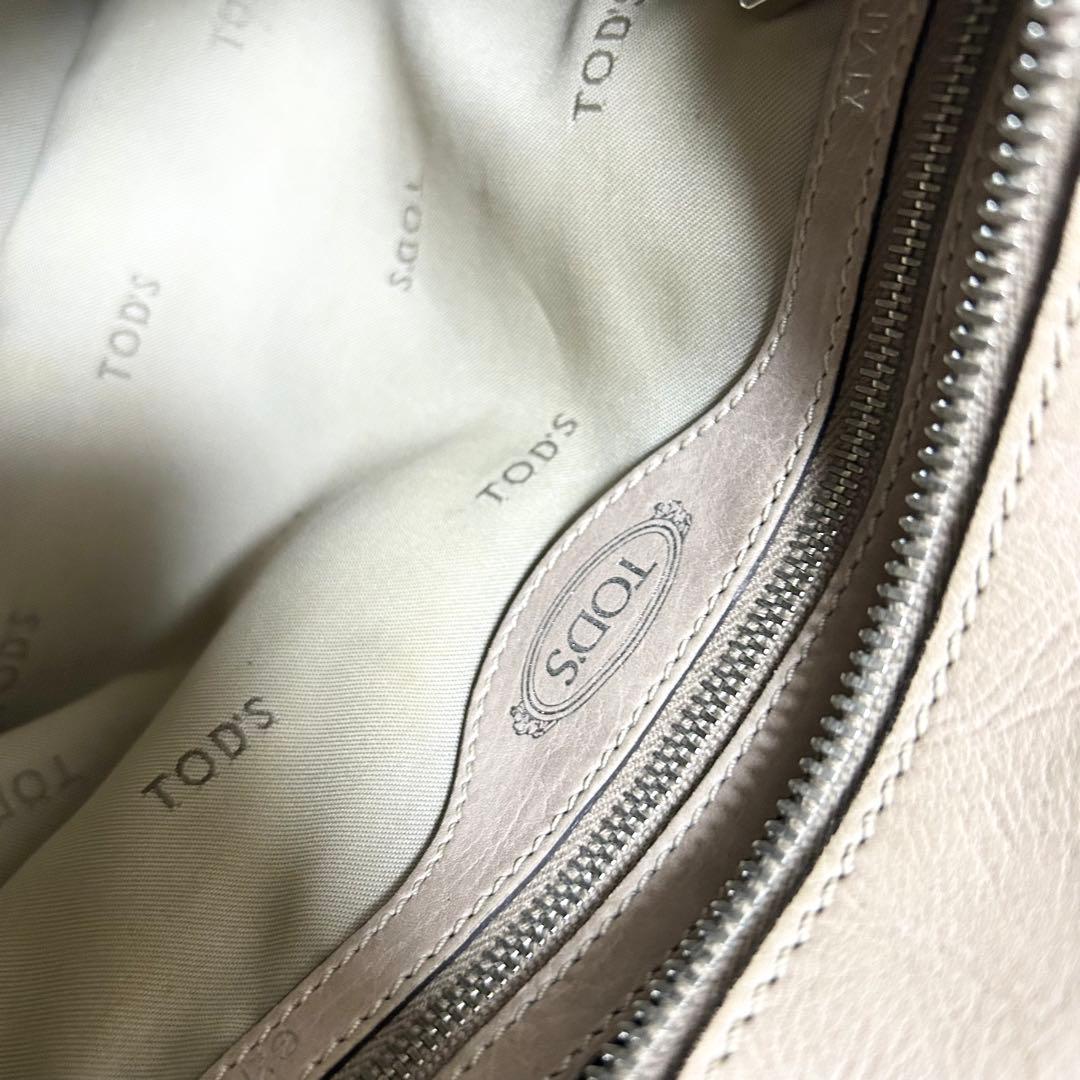 美品　トッズ　TOD'S Dスタイリング　ボストンバッグ　オールレザー　ベージュ