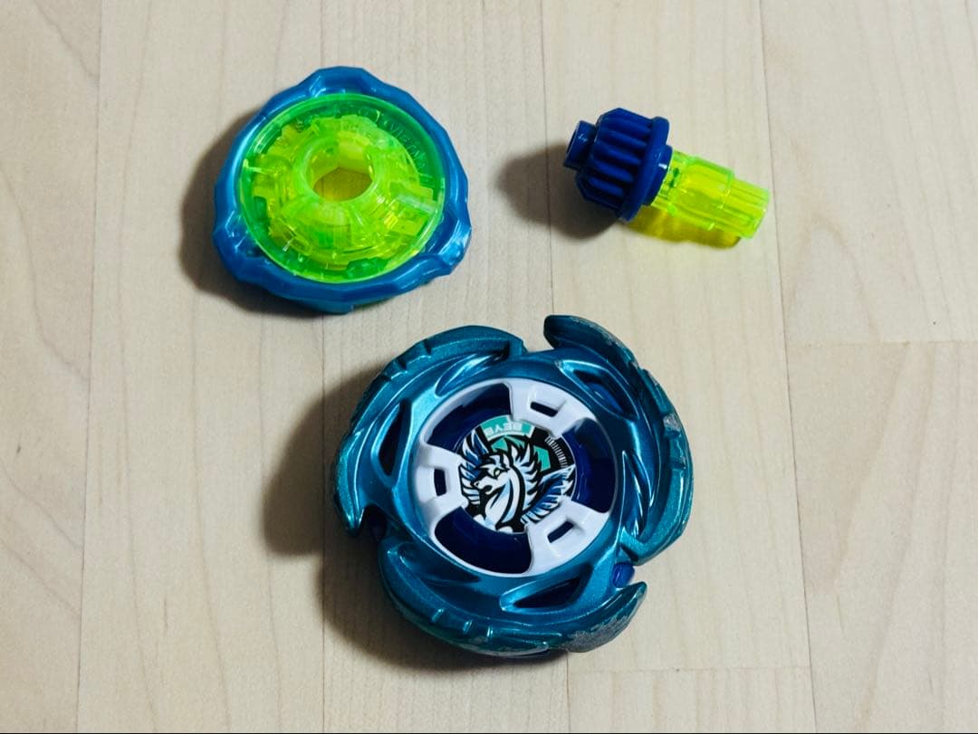 ベイブレードx　エアロペガサス　レア　ベイブレード