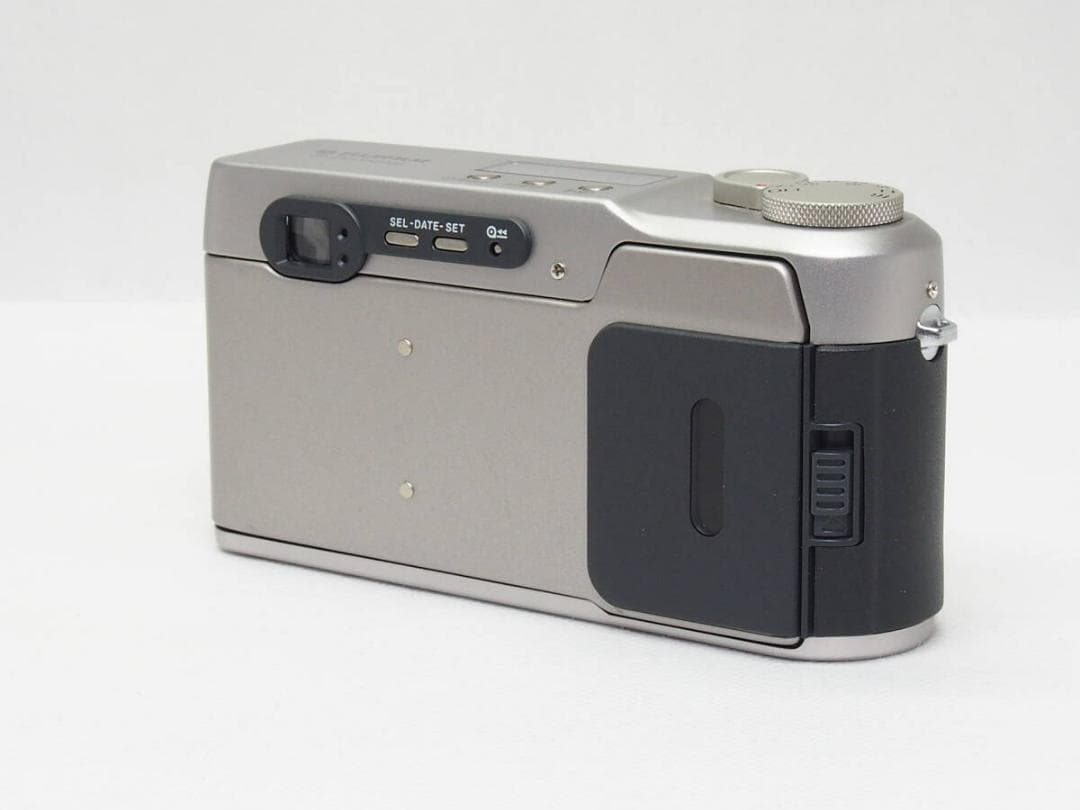 ■ほぼ新品■ FUJIFILM KLASSE シルバー 《 スレ無し 使用感無し