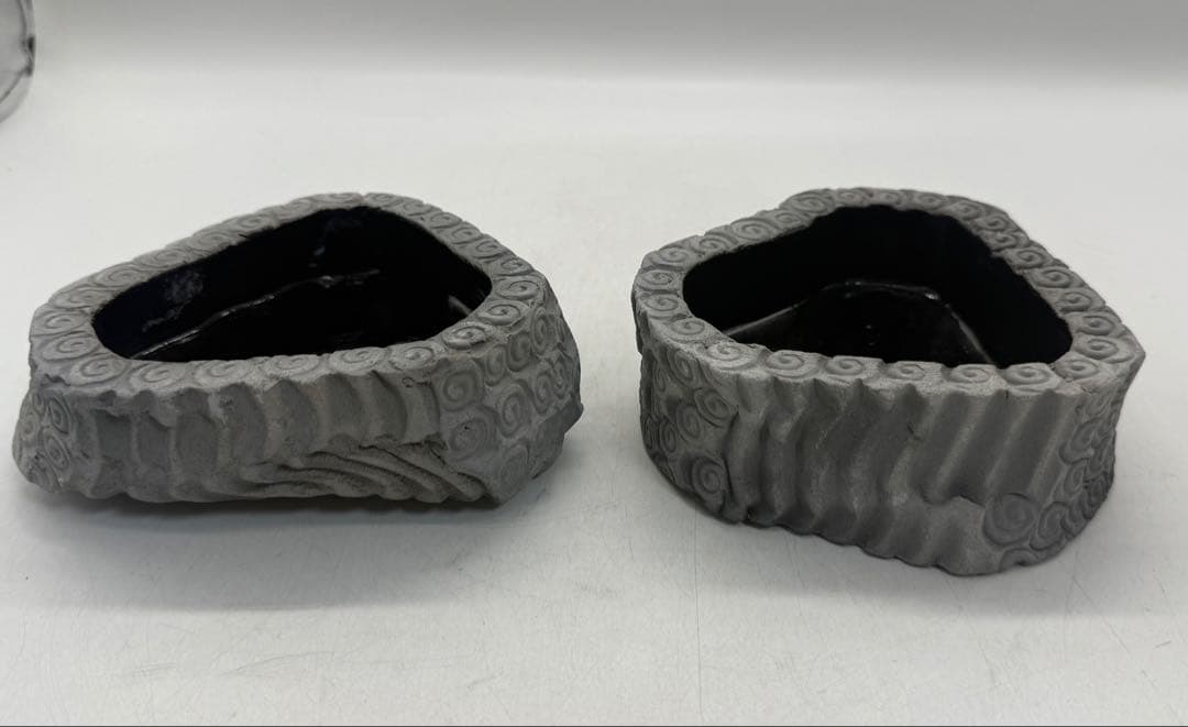 益子焼作家　坂田甚内作　深甚紋灰陶三角型小皿2点