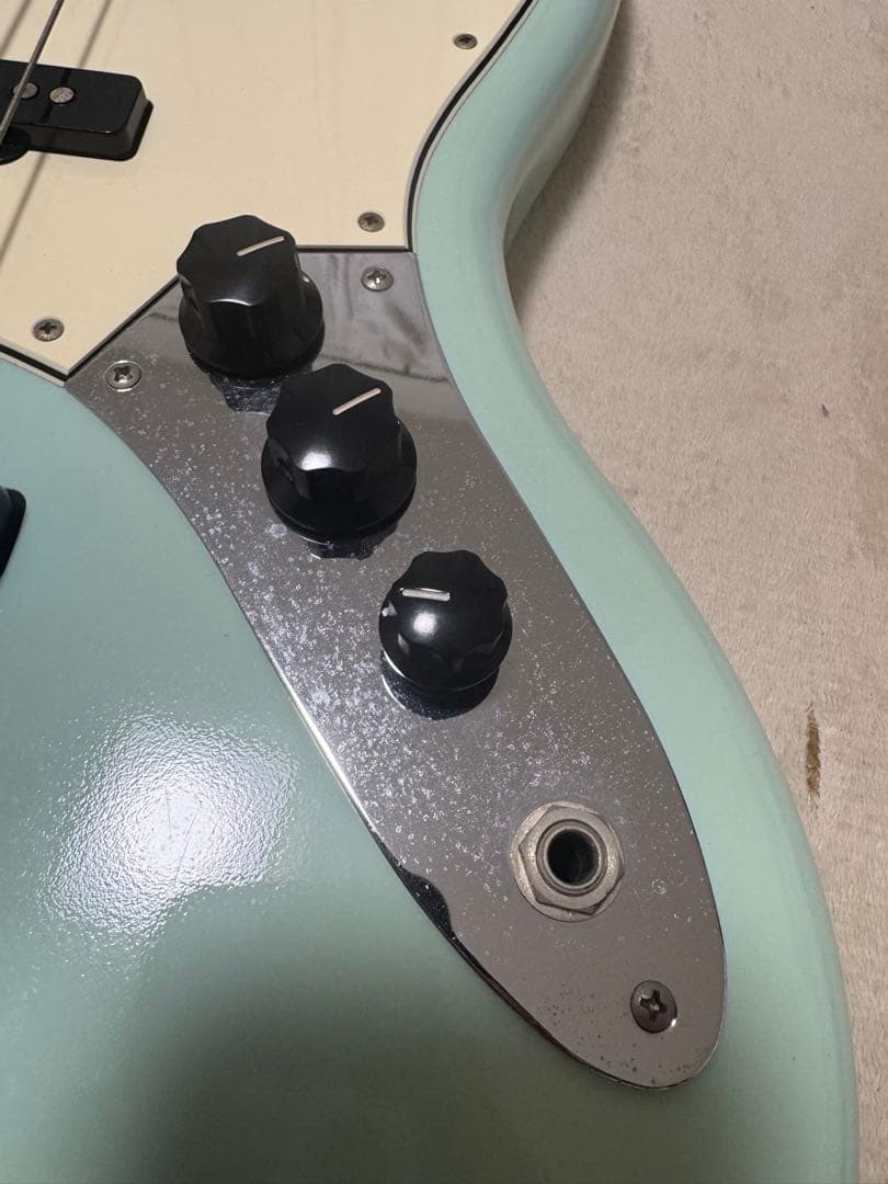 Edwards エレキベース ミントグリーン ストラップ付き