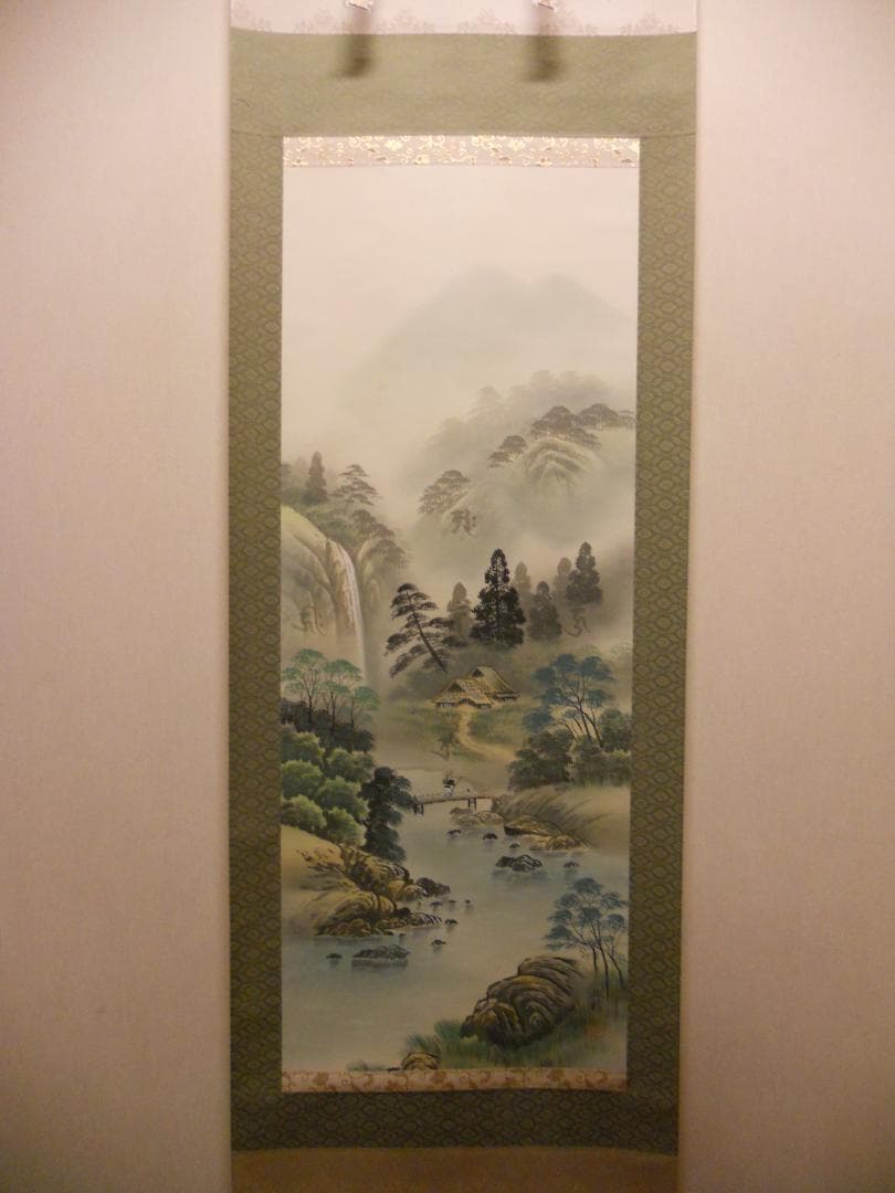 掛け軸 北彩 『 五尊仏山水 』 絹本 希少 軸装 茶道具 掛軸 美品 です。