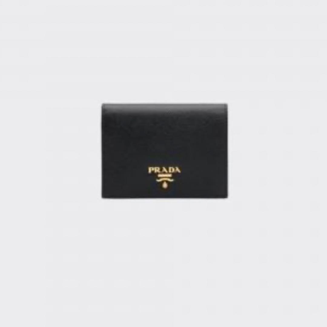 PRADA プラダ 二つ折り財布 黒 ブラックピンク　サファイアーノ 箱付き
