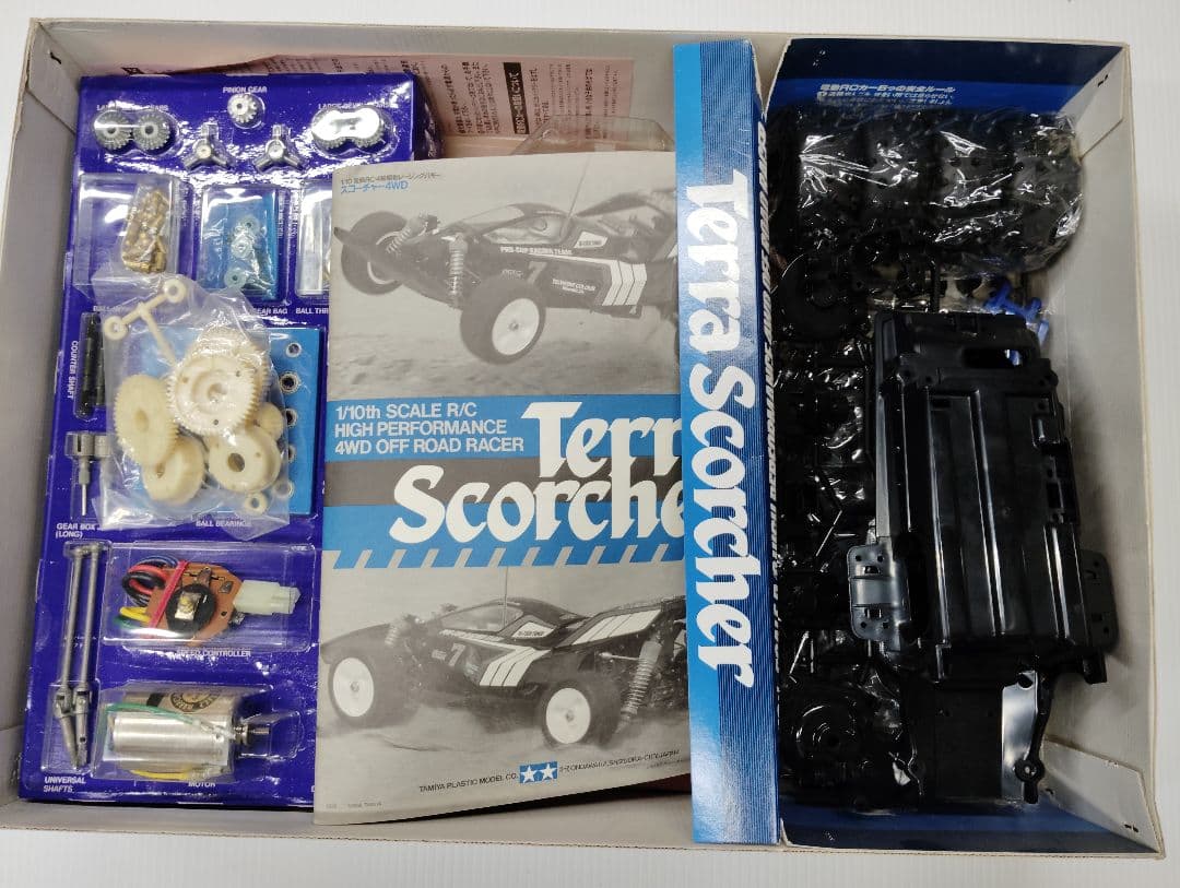タミヤ　RCカー 1/10 スコーチャー4WD キット　未組立
