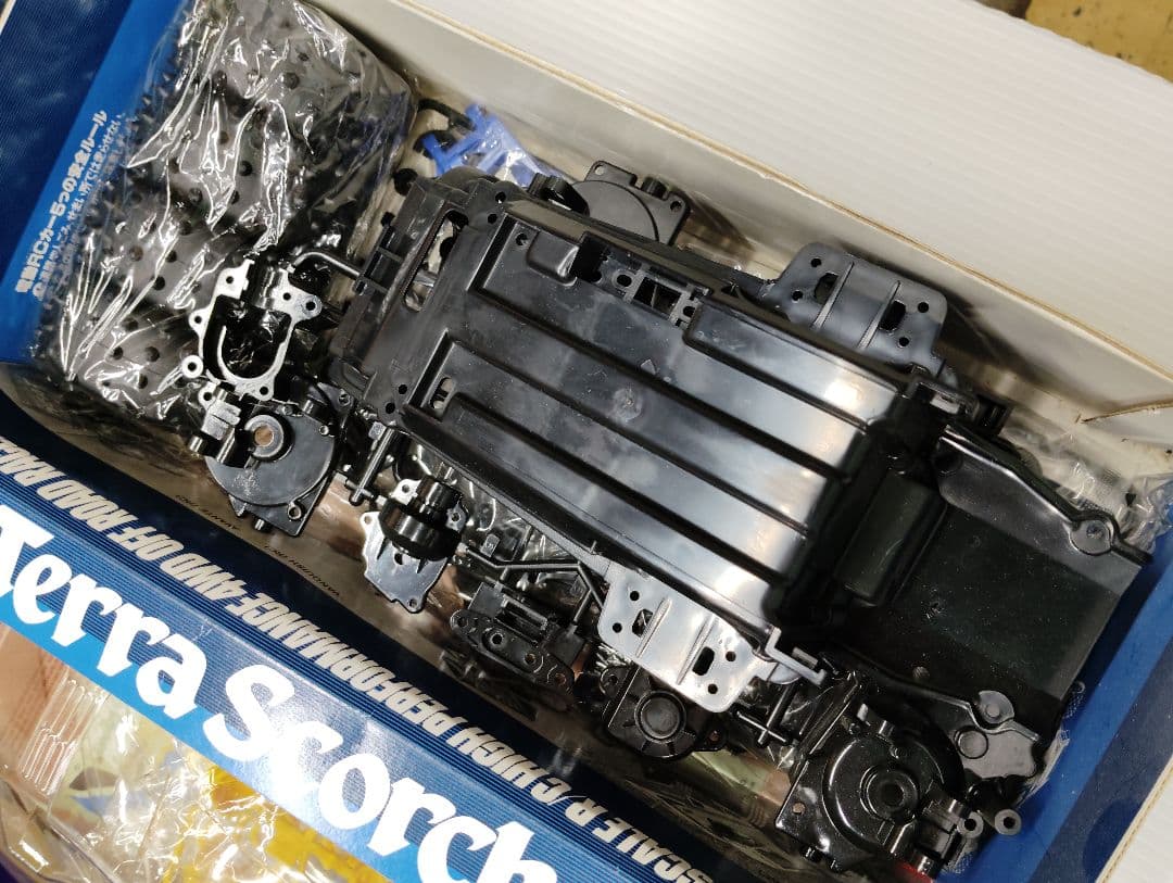 タミヤ　RCカー 1/10 スコーチャー4WD キット　未組立