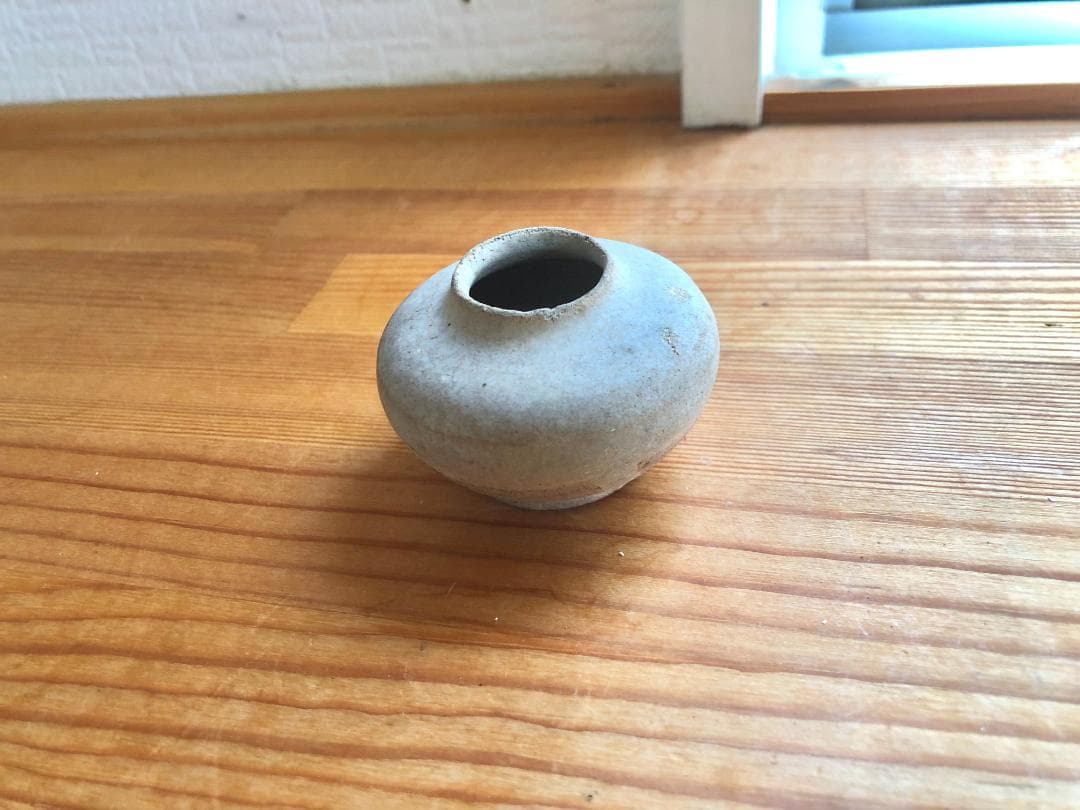 【タイ・骨董】宋胡録（スンコロク) 白灰 青磁 小壺（1301年~1600年
