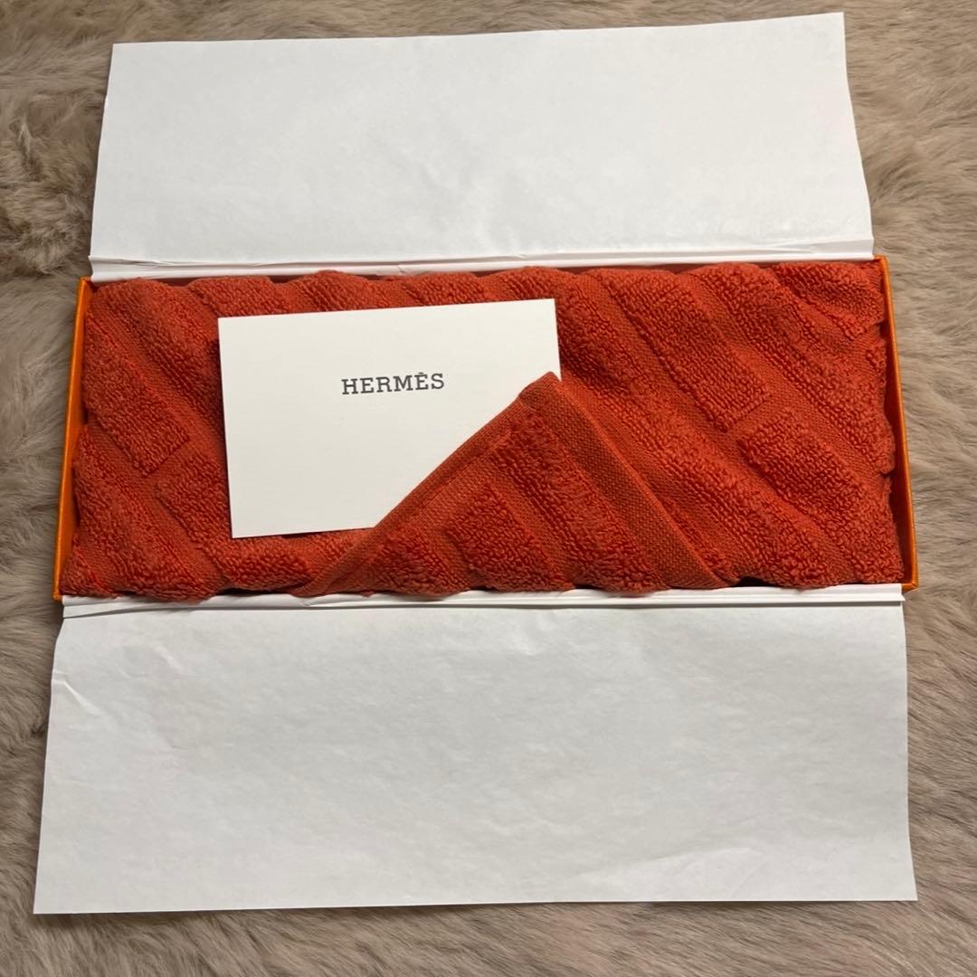 新品タグ付き HERMES エルメス ハンドタオル 正規品 丸の内店購入