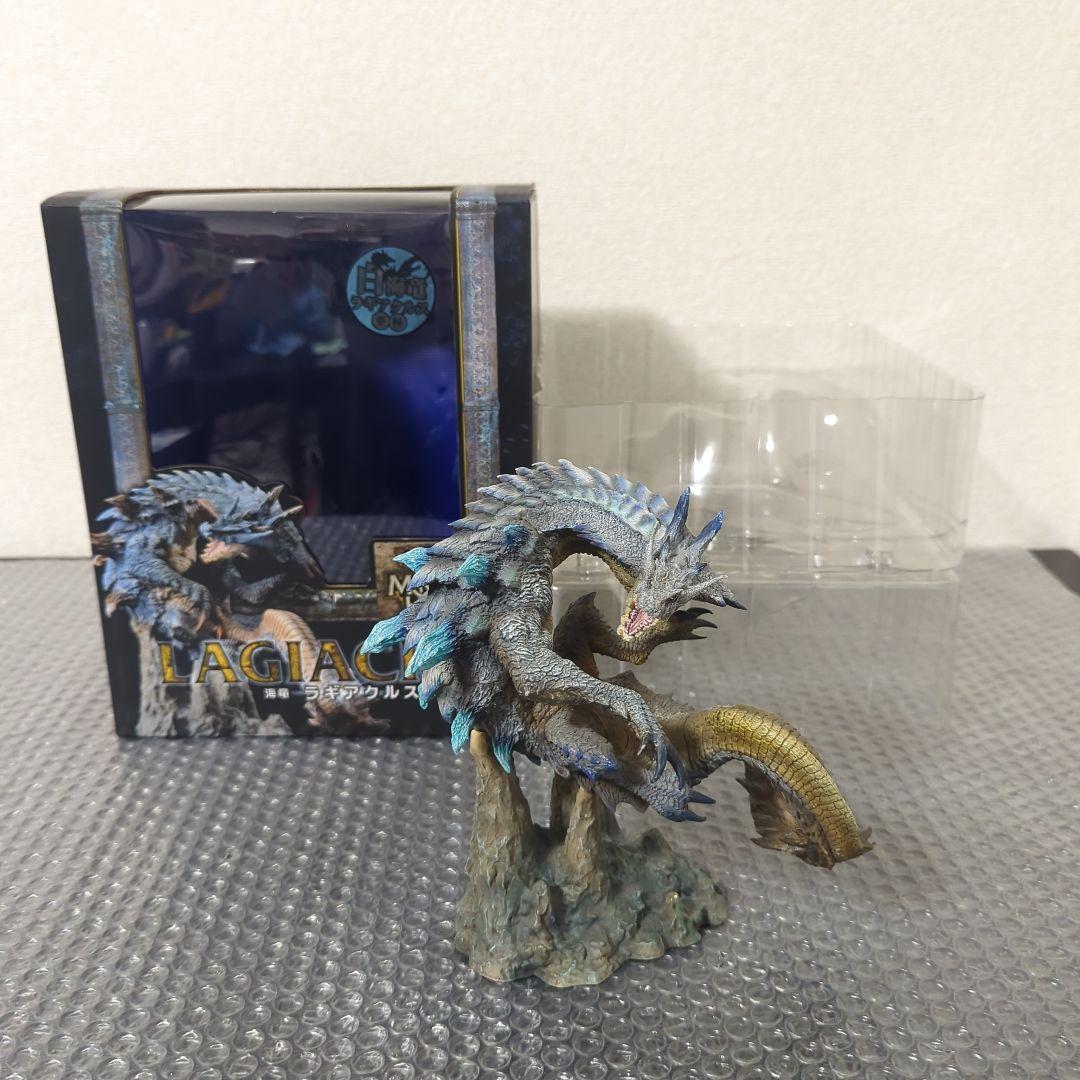 【希少】白海竜 ラギアクルス 亜種　クリエイターズモデル モンハン フィギュア