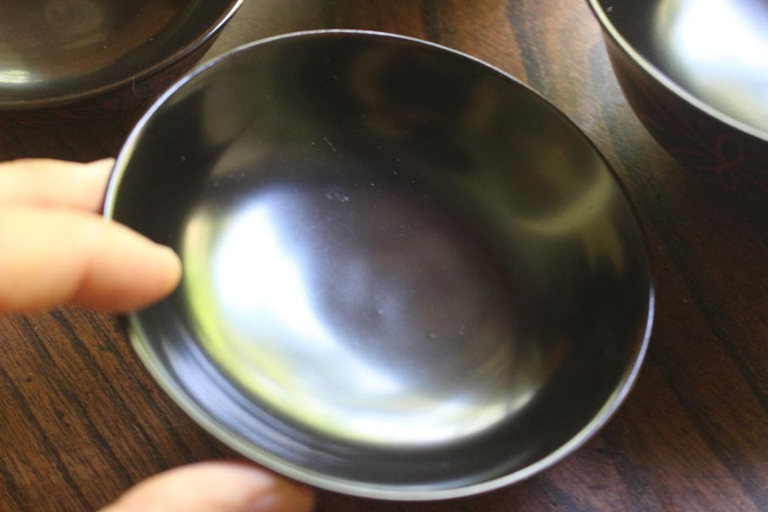 極小傷有！時代黒漆に風情ある朱漆菊文の映えるお椀2点（検輪島塗懐石椀蒔絵椀