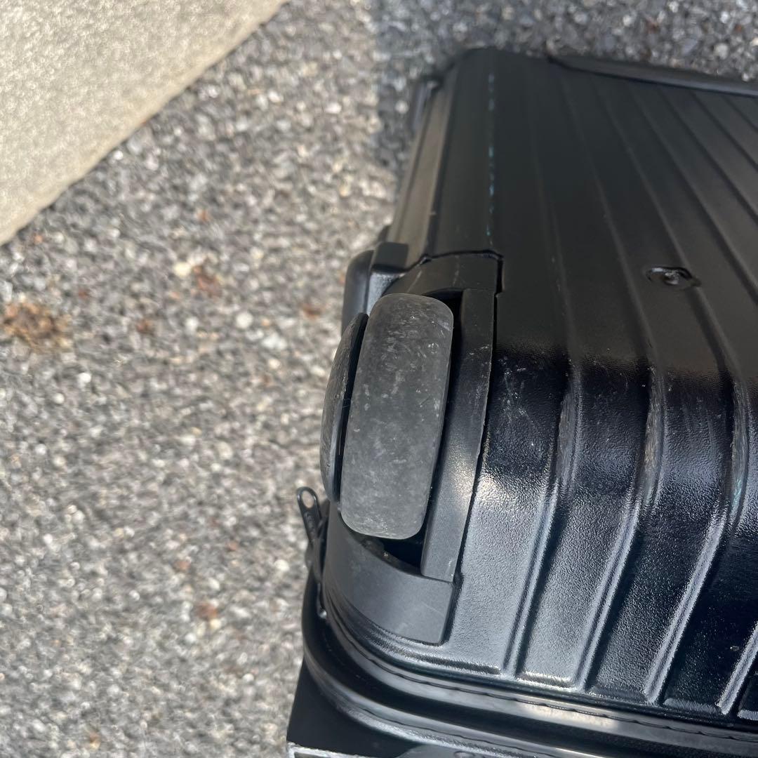 リモワ　サルサ　キャリーケース　３３L　機内持ち込み可　ブラック　85152