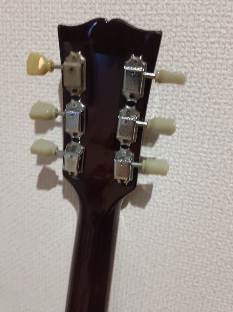 Maison レスポールタイプ　エレキギター