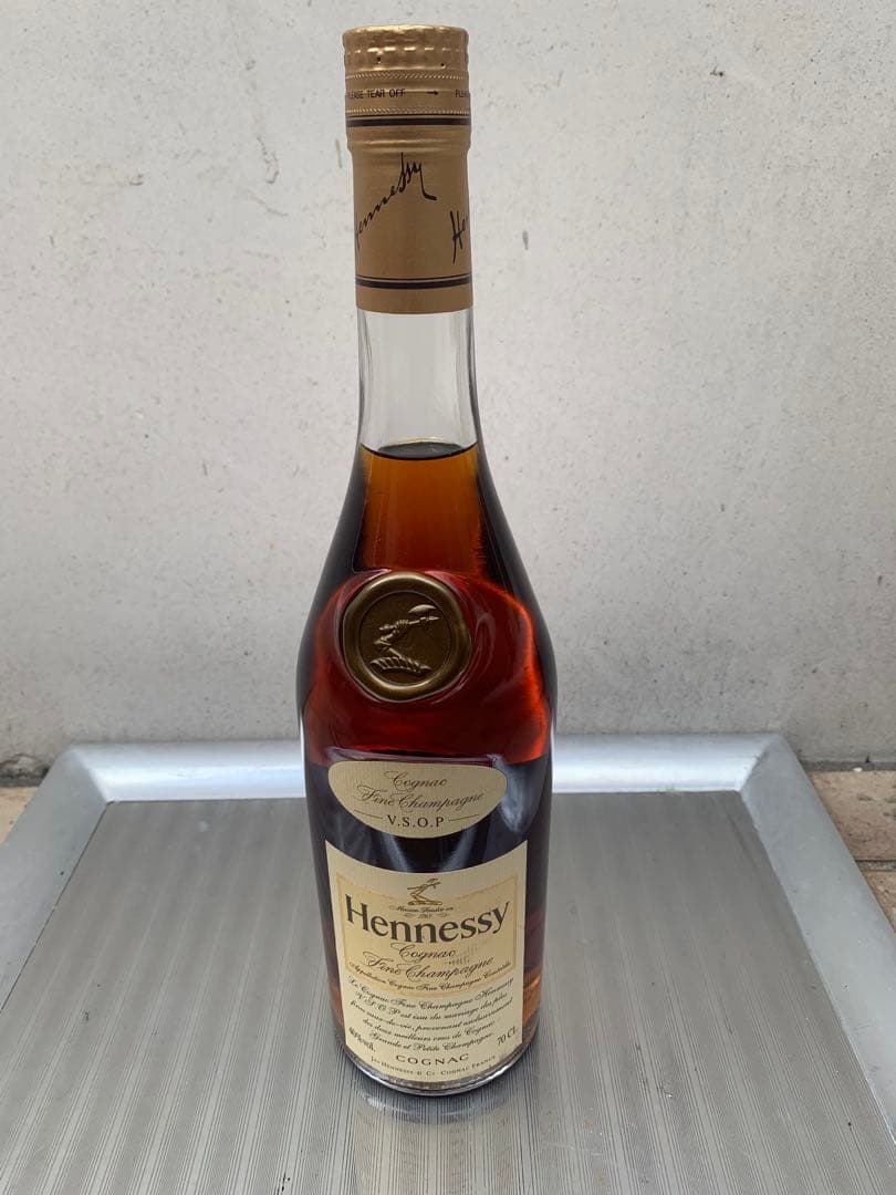 ヘネシー VSOP コニャック 700ml 未開封 正規品 酒類 送料無料